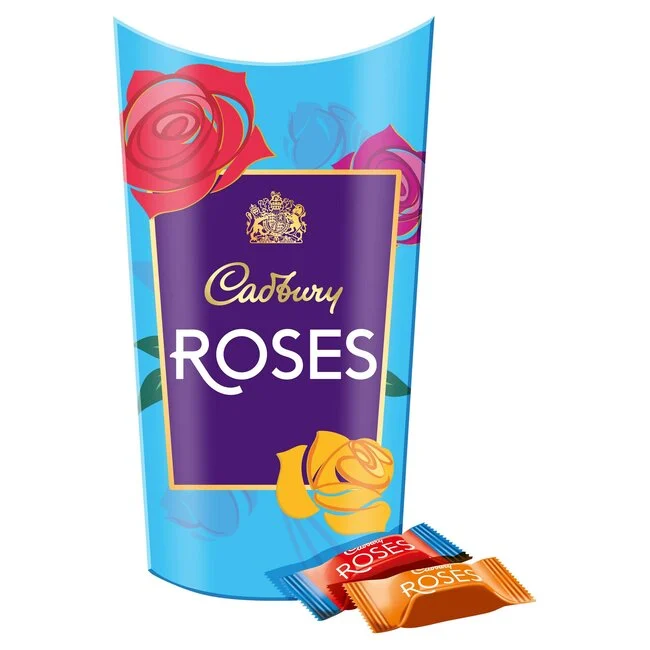 Cadbury Roses 290 g – classic assorted chocolate gift box, British festive confectionery, creamy caramel and praline chocolate selection