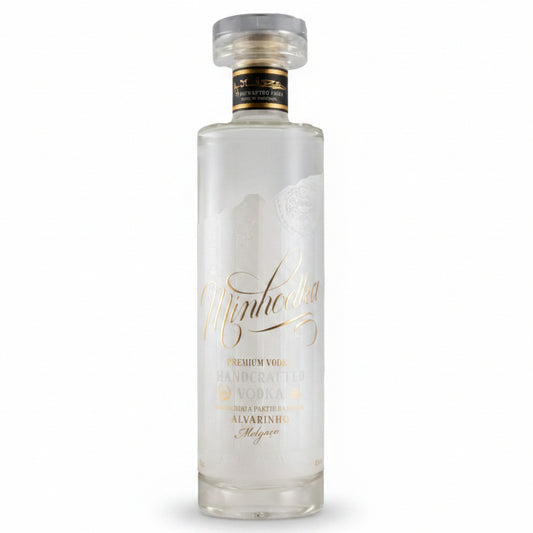 Minhodka Vodka 700ml 40% ABV Portuguese vodka for cocktails, mixed drinks, parties and serving chilled