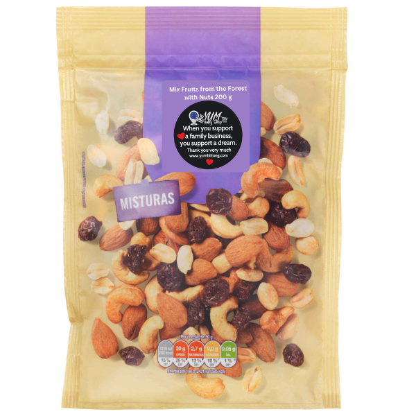 Mix fruits from the forest with nuts 200 g fruit and nut snack mix for everyday use